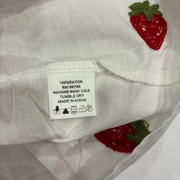 Hippie Nomad Women’s Strawberry Blouse Size 1 X - Picture 9 of 9